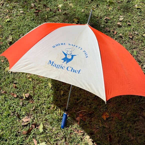 Magic Chef Appliances Orange and White Large Umbrella Metal Handle Vintage - Picture 1 of 10